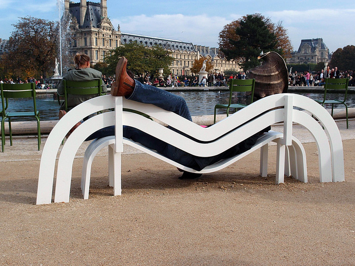 Social Benches and Connecting Views: 