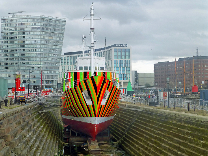 Carlos Cruz-Diez: Chromointerference: 