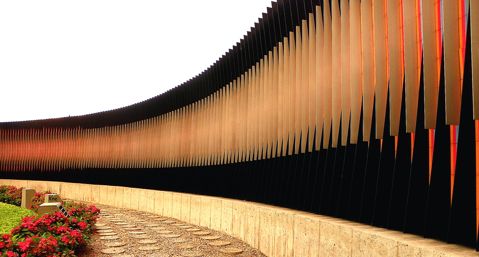 Carlos Cruz-Diez: Chromointerference: 