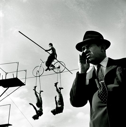 Stanley Kubrick As Photographer: Stanley Kubrick
How the Circus gets set –Balancing act with trapeze artists, 1948. Courtesy Museum of the City of New York,
Gift of Cowles Communications,
Inc. © SK Film Archives, LLC.