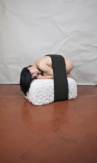 It´s Swab Barcelona: Boris Hoppek “Sushi Ana” Photography 2011. Studio Cromie,  Grottaglie