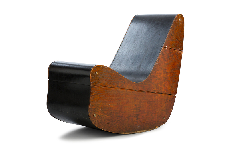 Objects of Desire: Frederick Kiesler, Correalistic Rocker, 1942 © Vitra Design Museum, photo: Jürgen HANS
