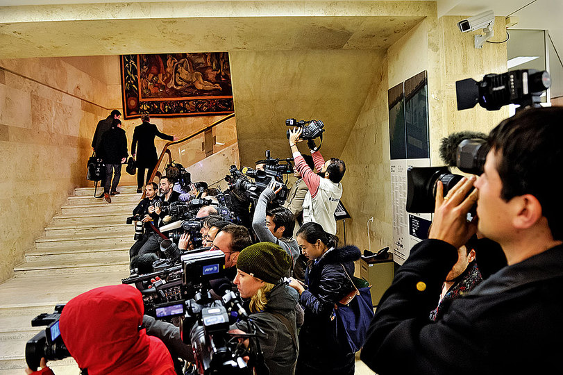 Waiting for the deal: Mark Henley, Waiting for the Iran Deal, Geneva (Series), SwissInfo. © Mark Henley, Swiss Press Photo.