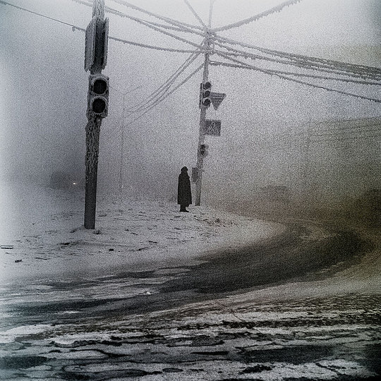 Waiting for the deal: Steeve Iuncker, Yakoukst: – 48° C, la ville la plus froide du monde (Series), La Tribune de Genève. © Steeve Iuncker, Swiss Press Photo.