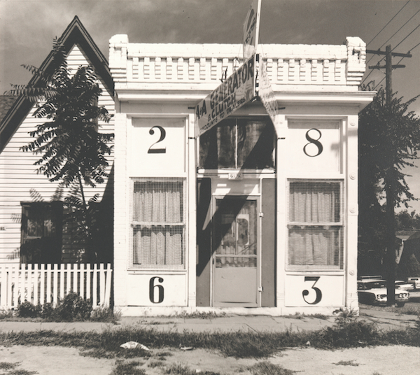 Walker Evans. A Life’s Work: Façade of House with Large Numbers, Denver, Colorado, August 1967.  Collection of Clark and Joan Worswick © Walker Evans Archive, The Metropolitan Museum of Art