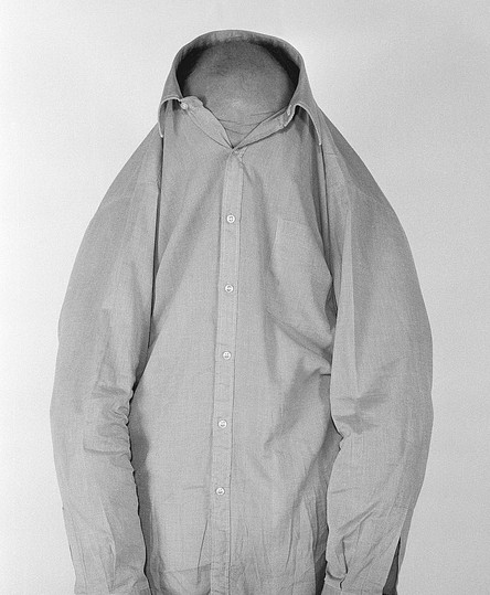 Karl Neubacher: Media Artist, 1926-1978: Karl Neubacher, Der Zwangsjackenmensch (straitjacket person), 1971, Photograph. Private collection,
Photo: Hans Georg Tropper, Graz.