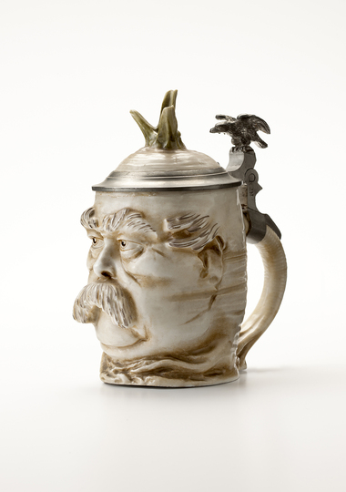 Good Taste? Bad Taste?: Beer Mug in the shape of a radish with Bismarck's face carved on it. Photo: Hendrik Zwietasch, Lande.