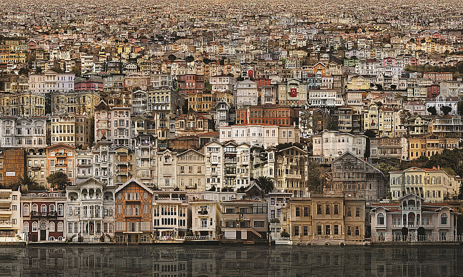 Contemporary Istanbul 2013: Jean-François Rauzier, Yali Vedute, 2013, hyperphoto, lambda print, dibond and plexi mounted, 180 x 300 cm. Villa del Arte Galleries, Barcelona.
