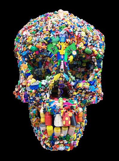 It´s Swab Barcelona: Fabrizio Fontana “Giganteschio” 2012 Sculpture Skull with Kinder and Lego toys 65x65x75 cm. 