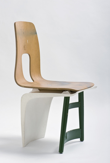 DIY Design: Martino Gamper, Remake aus drei Stühlen, 2008, Museum für Gestaltung Zürich, Design Collection, photo: Franz Xaver Jaggy and Umberto Romito, © ZHdK