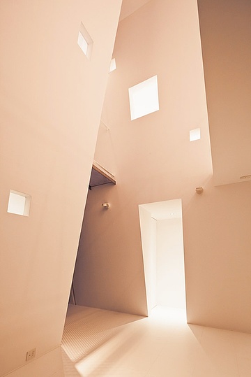 Sublime Geometry: Keitaro Muto and Fanstudio