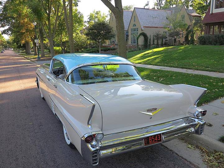 Harley Earl: General Motors, tail fins and dream cars: 