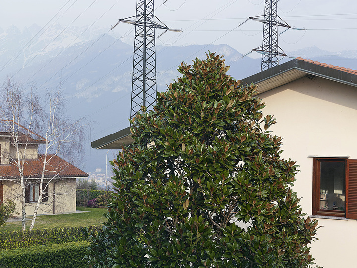 L’ITALIA CI GUARDIA: Tommaso Bonaventura Alessandro Imbriaco Fabio Severo Vista dalla casa di Franco Coco Trovato, Galbiate, Lecco, 2014
