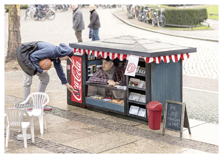 Cannes Outdoor Lions 2014: Ogilvy Germany, Berlin
Werbung für Coca-Cola, Deutschland, Coca-Cola Mini Can 0.15L
ausgezeichnet als Silver Lion Campaign, 2014
© Cannes Lions