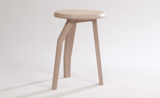 New furniture: Superequipe:
The stool RICHARD plays with our viewing habits. He confronts us with self confidence. At the same time cautious and ready to escape, he turns away. An unexpected appearance in solid oak.