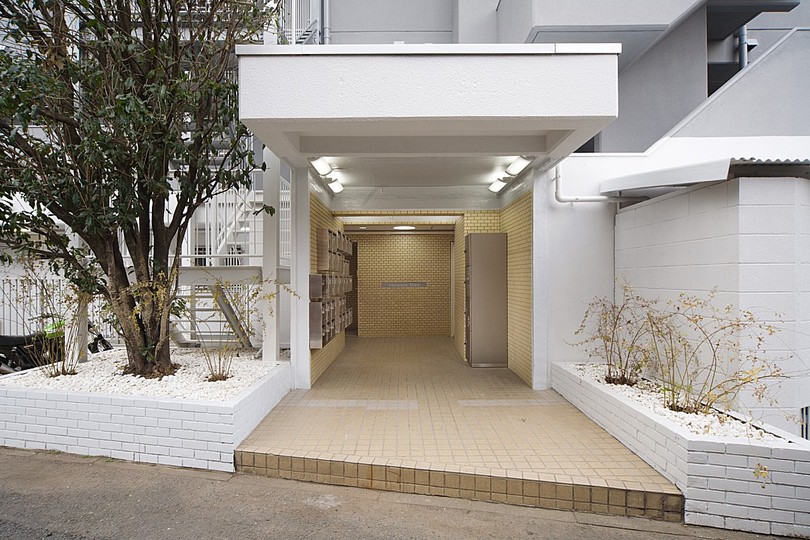 SAYAMA FLAT: 