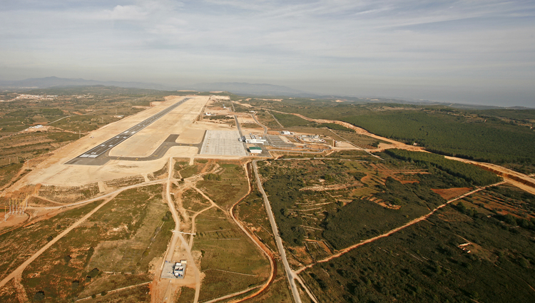 The airport that wasn´t: 