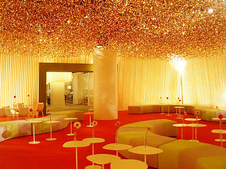 Carta. Materia viva, vibrante, mutevole.: Cibic&Partners 2008
Gold on air - GlamRoom VicenzaOro