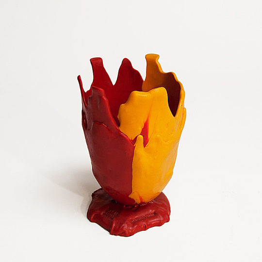 A new way of seeing: Gaetano Pesce, vase