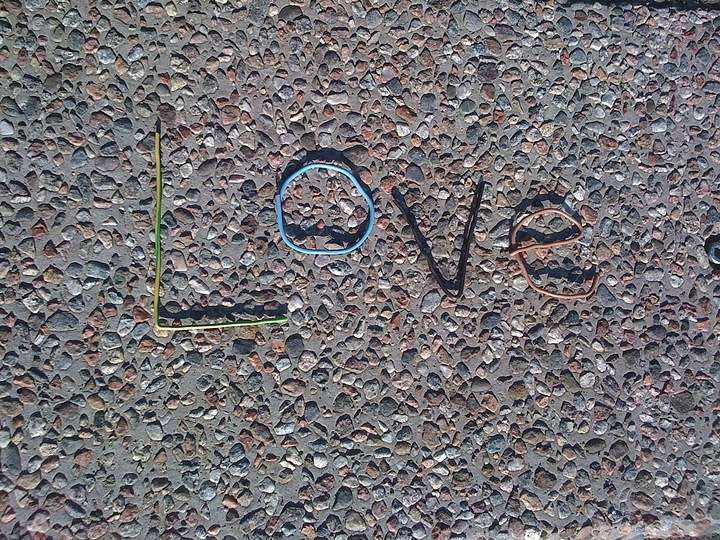 Trash art: luv