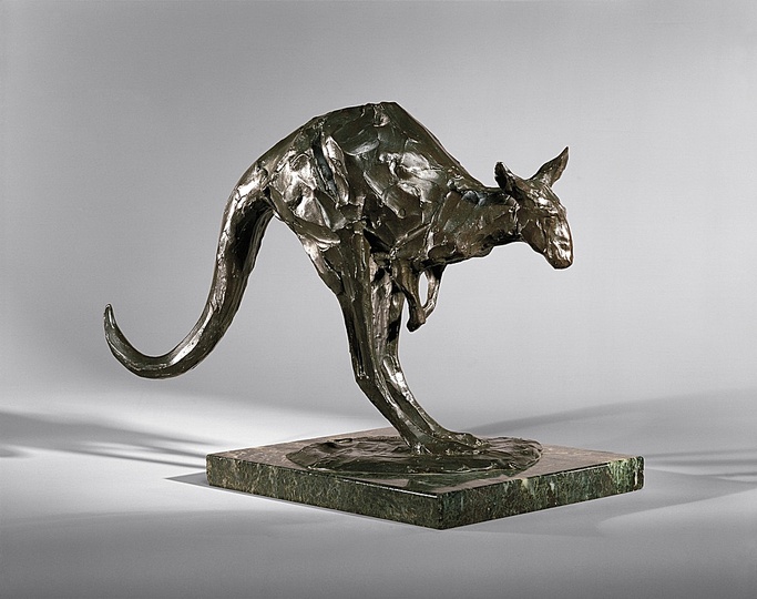 Rembrandt Bugatti: With Bugatti, animals such as anteaters, tapirs, marabous as well as yaks, secretary-birds and kangaroos are introduced as subjects for sculpture for the first time in the European history of art. Rembrandt Bugatti, Jumping Kangaroo (Kangourou bondissant), 1907, Bronze, 34 x 51 x 30 cm. Private Collection. Photo: Peter John Gates