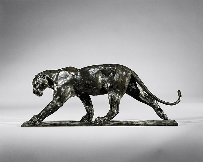 Rembrandt Bugatti: Rembrandt Bugatti, Laufender Panther (Panthère marchant), circa 1904, Bronze, 21 x 53 x 12 cm. Private Collection. Photo: Peter John Gates.