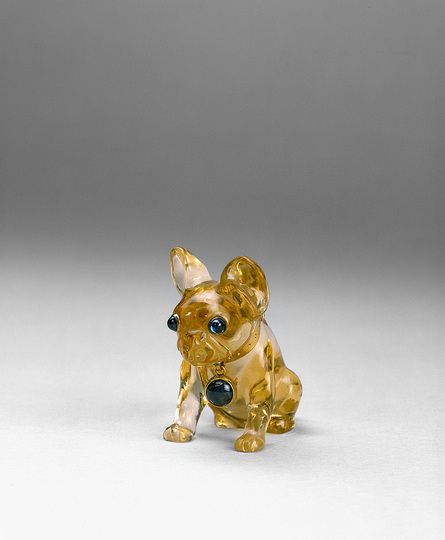The World of Fabergé: French Bulldog Figurine, Saint Petersburg, late 19th / early 20th century, House of C. Fabergé, Citrine, sapphires, gold, 4 х 2 cm © The Moscow Kremlin State Historical and Cultural Museum and Heritage Site.