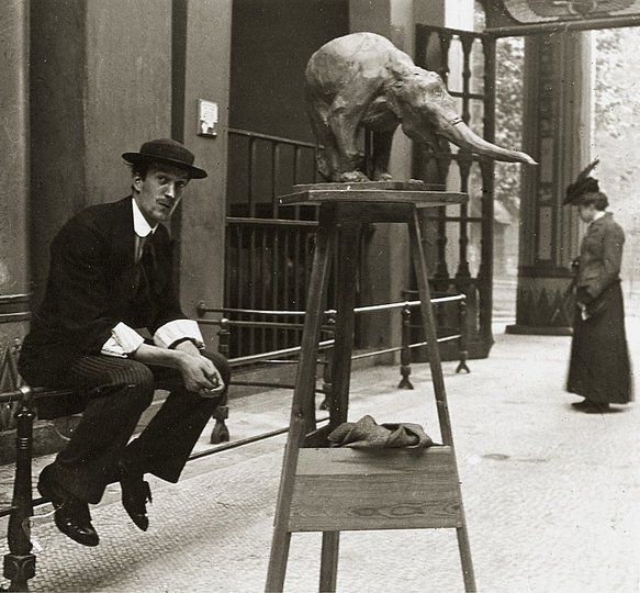 Rembrandt Bugatti: Born in Milan as son of the furniture designer Carlo Bugatti, his talent was discovered and fostered from early on. Rembrandt Bugatti at Antwerp  Zoo, circa 1908. Photo: Rembrandt Bugatti Conservatoire.
