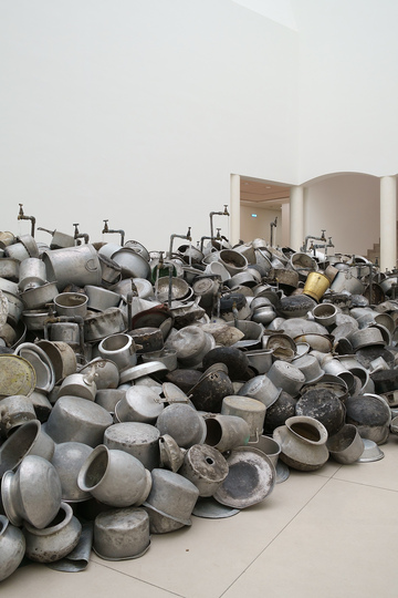 Subodh Gupta - Everything is Inside: Subodh Gupta, This is not a Fountain, 2011 - 2013. Installation view MMK Museum für Moderne Kunst Frankfurt am Main, Photo: Axel Schneider © MMK Frankfurt