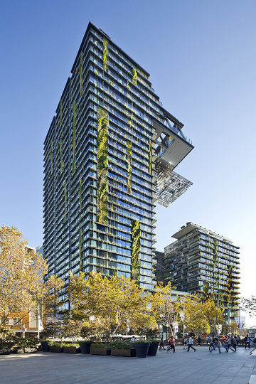 Best Highrises 2014/15: FINALIST
One Central Park, Sydney Design architects: Ateliers Jean Nouvel, Paris. Architects of record: PTW Architects, Sydney. Developer: Frasers Property Australia; Sekisui House Australia © Photo: Simon Wood