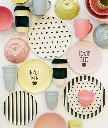 Serve Up!: BAMBOU MELMINE AT MISS ETOILE. It is time for MISS ETOILE to launch a range of products in bambou melamine (plates, bowls, travel mugs) in fresh colors. In natural bambou fiber. Designer : Anne Lassen. Stand name : MISS ETOILE. Show : MAISON&OBJET Copyright : MISS ETOILE Anne Lassen