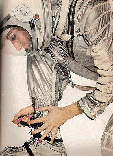 Colonisation, Earth to Mars: Harper's Bazaar April 1965