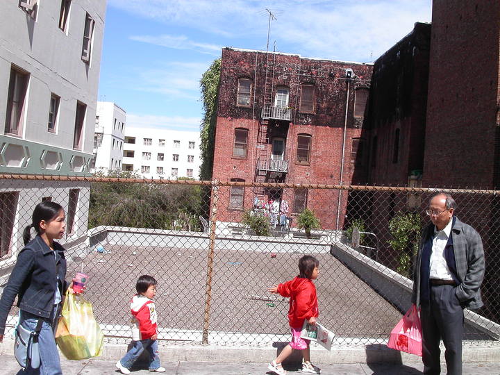 Non-place, Space between: Between space: Chinatown, San Francisco.