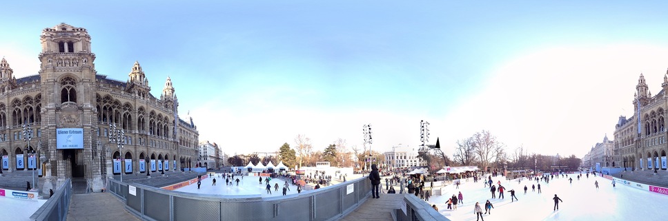 360 degrees Vienna: Rathausplatz.