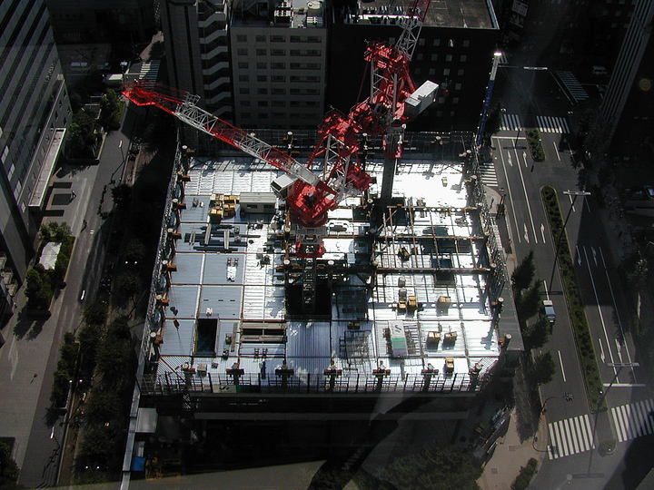 Non-place, Space between: Space on top, under construction: Tokyo, Japan.